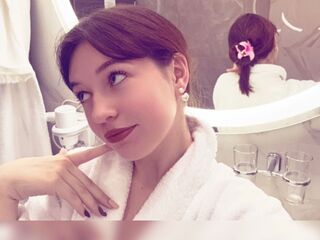 free chat GudrunManzone