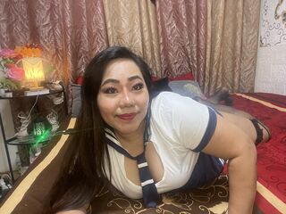 naughty cam girl InaRaymondo