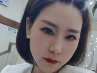 camwhore masturbating with sextoy JelenaBeIIa