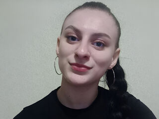 camgirl playing with sex toy JessaaRhodess