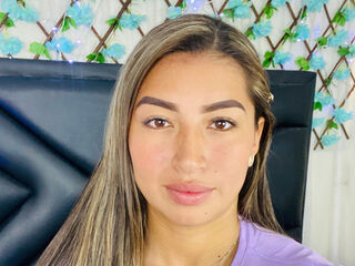 live striptease KaatheAdams