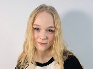 live striptease KamiMellema