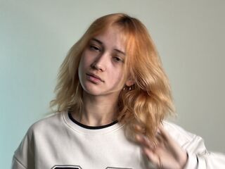 camgirl playing with sextoy KelseyBabin