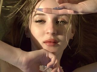 camgirl webcam KianaWhite