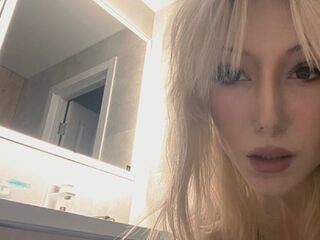 naked girl with webcam fingering pussy KristiiLake