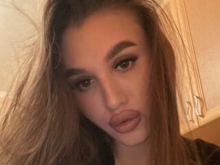 hot chatroom KyraVictorine