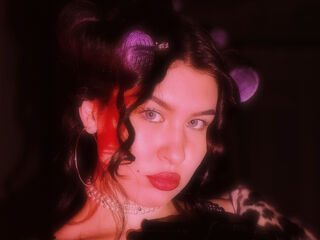 camgirl fingering wet pussy LarondaSuitt