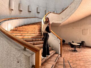 chat with cam LauraSnok