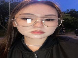 naked cam live LauriMoradel