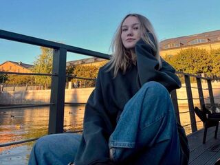 hot girl webcam LillyStill