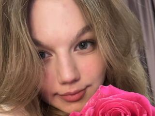 nude cam pic LinnGrimshaw