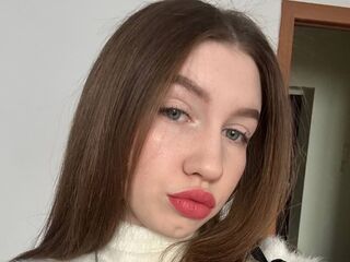 webcam strip tease show LunaMee