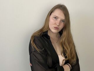fingering girl cam MadalineMosman