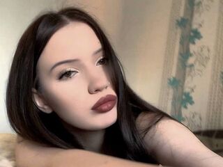 camgirl webcam MadelineMendes