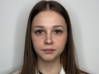 hot cam girl masturbating with vibrator MarandaHerzfeld