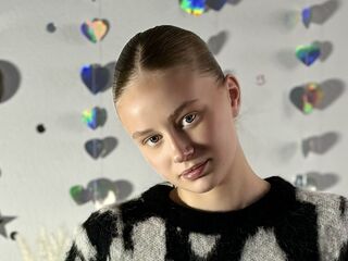 naked cam chat MarthaKraichely