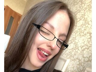 hot chatroom MaryannaLehane