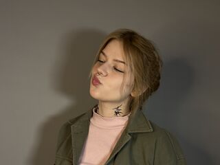 girl chat room MaxineHaines