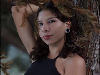 topless girl MelanyVelvet