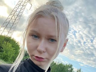 nude cam girl pic MelbaKines