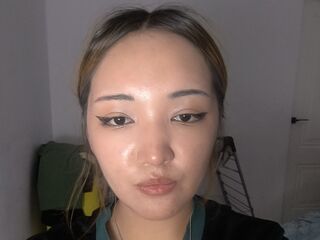 camgirl webcam MiaChinessa