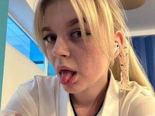 hot chatroom MiaGarbet