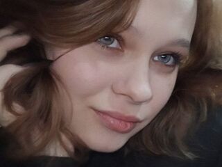 free nude webcam MiaVana