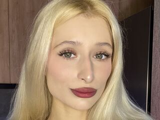hot livecam MonicaBarbies