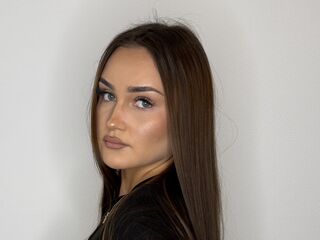 hot live cam MyrnaMackesy