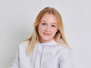 extreme cam picture RhonaBrechtel