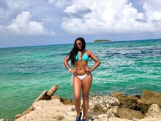 hot strip tease cam SaraJenkis
