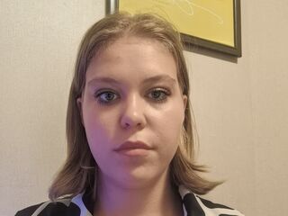 camgirl masturbating SaturninaLeavitt