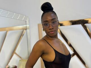 kinky webcam model SelenaHadid