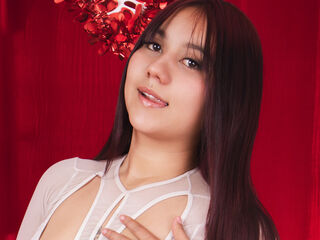 camgirl shaving pussy SeleneSkow