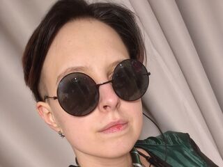 masturbating girl ShaunteBarranco