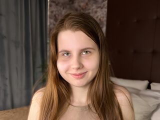 webcamgirl chatroom SiraFey