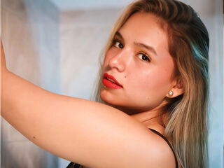 camgirl showing tits SusieJohns