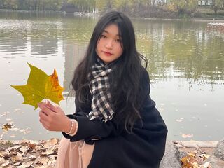 camgirl fingering shaved pussy TammyTodd