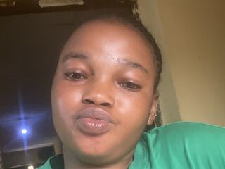 naked camgirl fingering pussy TemiFierce