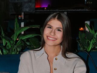 beautiful cam girl TiaBeumer