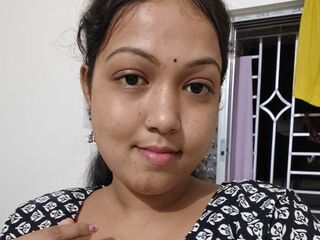 free adultcam TrishaSaha