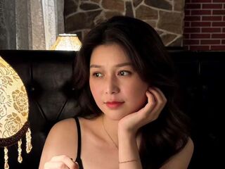naked camgirl masturbating with vibrator XiaoYuner