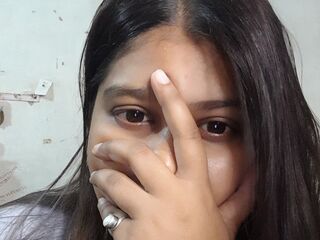 chat live cam ZubiaKhan